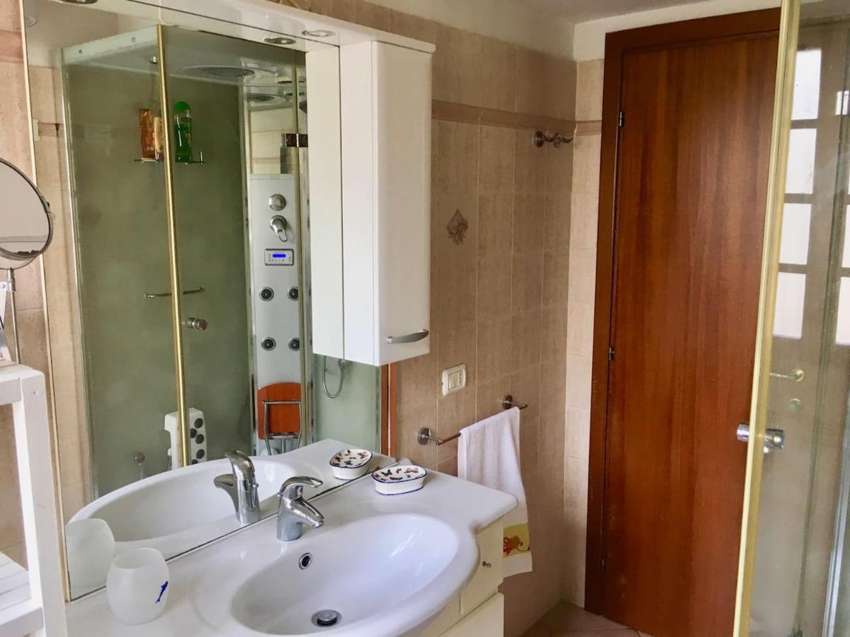 Casa Delfino - Appartamento Centro Storico A Due Passi Dalla Spiaggia & Mare, Porto & Ferrovia Civitavecchia Zewnętrze zdjęcie