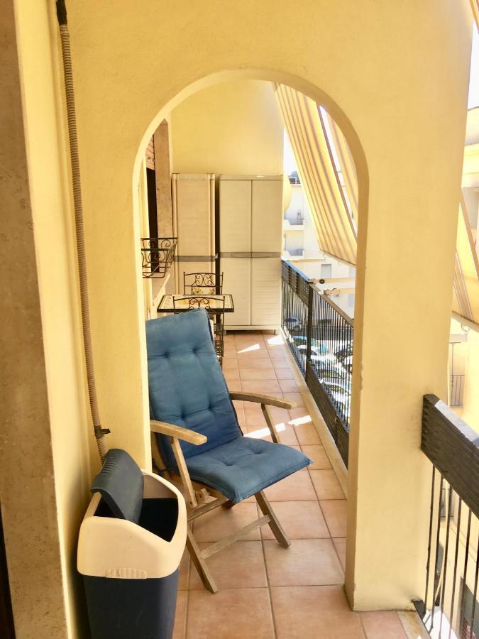Casa Delfino - Appartamento Centro Storico A Due Passi Dalla Spiaggia & Mare, Porto & Ferrovia Civitavecchia Zewnętrze zdjęcie